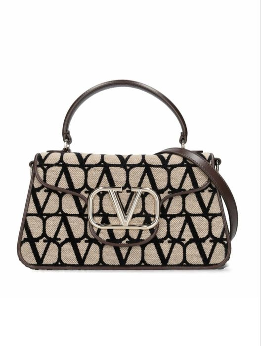 VALENTINO GARAVANI Оригинална Чанта, купена 4620лв, продава се 2069лв