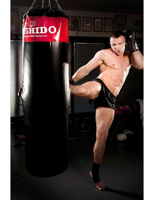 Боксова круша DBX Bushido 150x40 cm - 50 kg