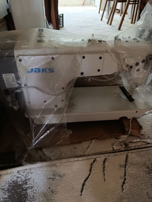 Jaks tikuv mashinasi