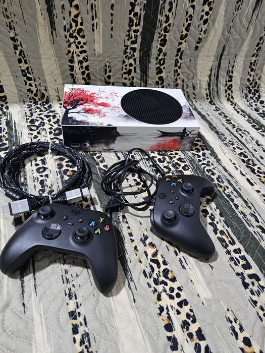 Xbox seria s  2 x controller