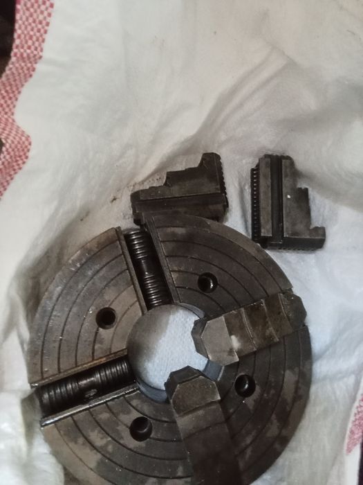 Патрон.          .