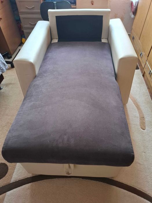 Детско легло , малък диван