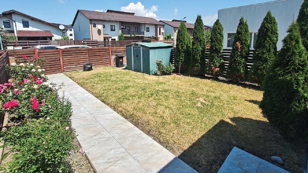 Proprietar vând Casă spațioasă (parcelă 250m2) mobilată, dispune de canalizare/gaz/fibră optică duplex