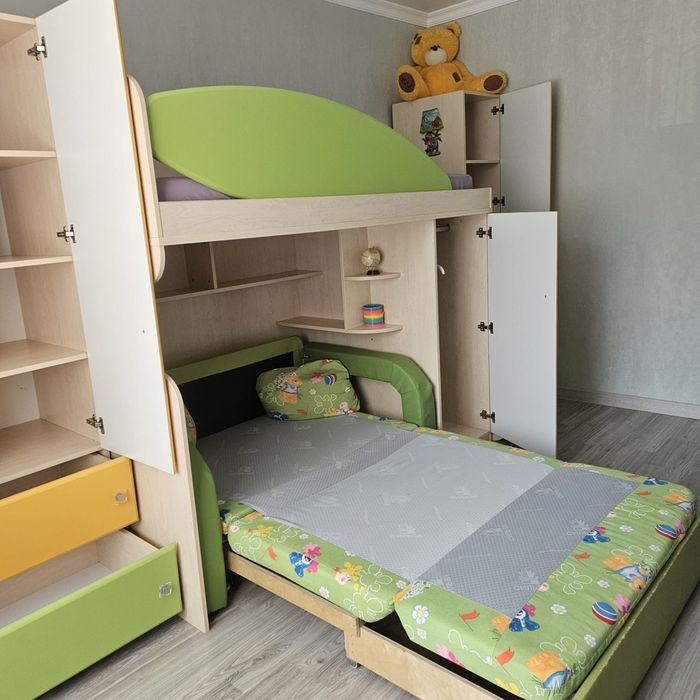 Продам кровать 2 этажа