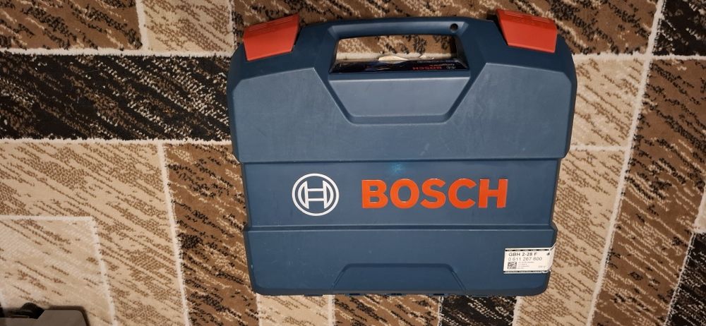 Продам перфоратор BOSCH