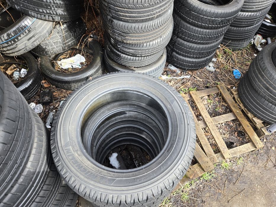 4бр. 225 65 17 Michelin всесезонни.