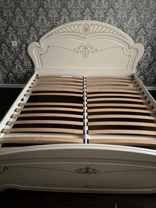 Продаю Спальный гарнитур комплект