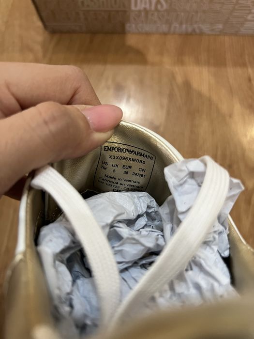 Чисто нови сникърси Emporio Armani