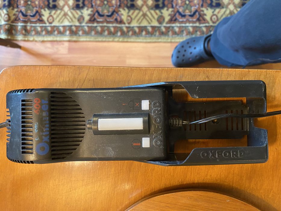 Incarcator pentru accumulator motocicleta