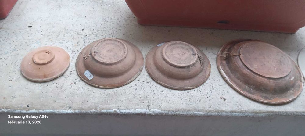 Farfurii vechi din ceramica