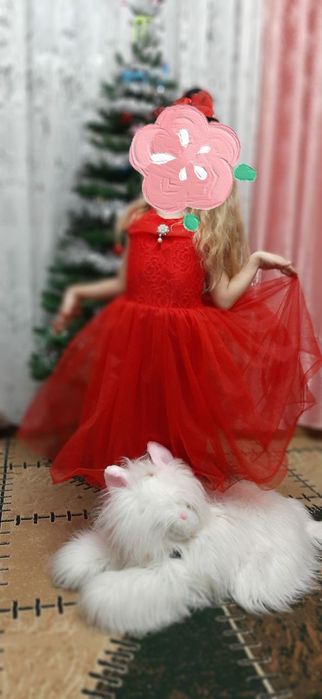 Платье нарядное 6-9 лет