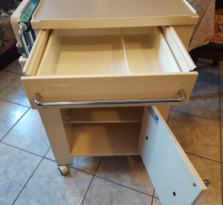 Masă îngrijit bolnavi la pat