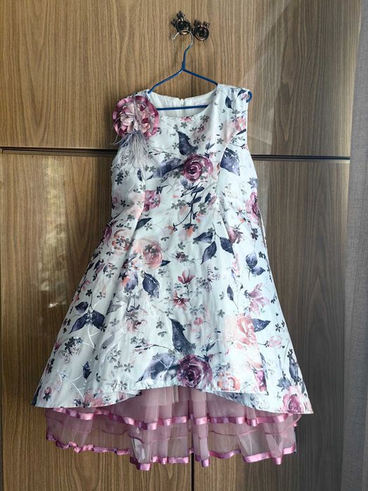 Платье парадное для девочки.