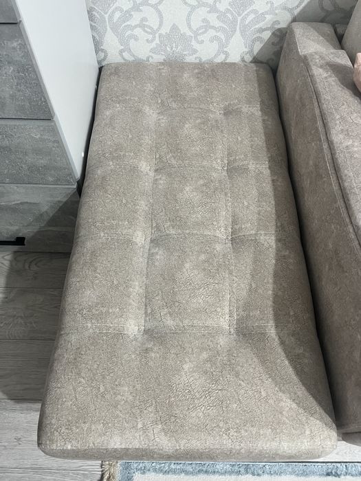 Продам мини диван с пуфиком