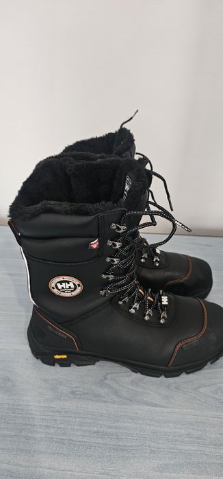 Halley Hansen 44 îmblăniți