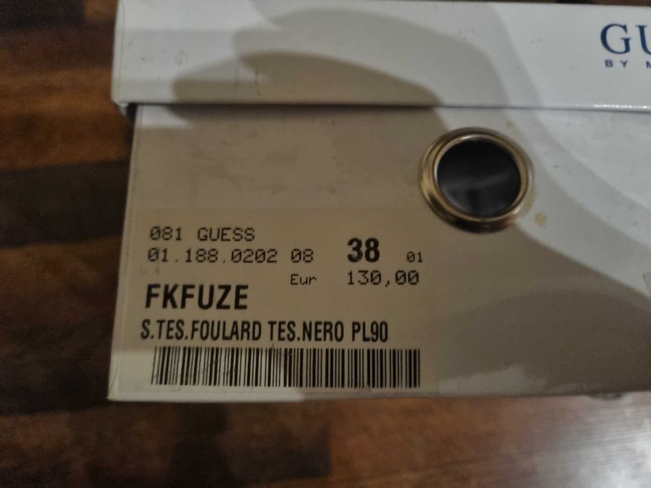 Guess ! Дамски обувки ! Нови!