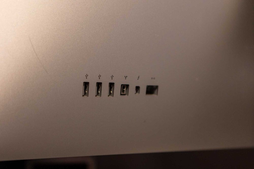 Monitor Apple Thunderbolt Display 27” + Adaptor Apple USB-C original