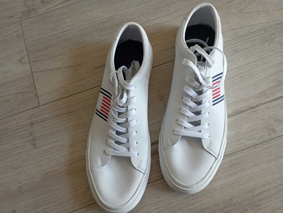 Tomi Hilfiger ,44,естествена кожа