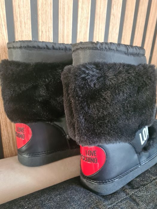 Vand cizme noi de zapada