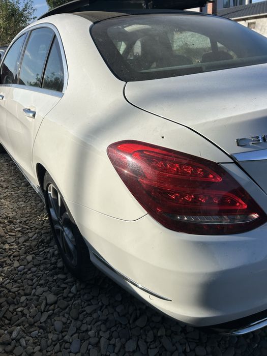 Bară spate, capotă portbagaj, stopuri led Mercedes W205