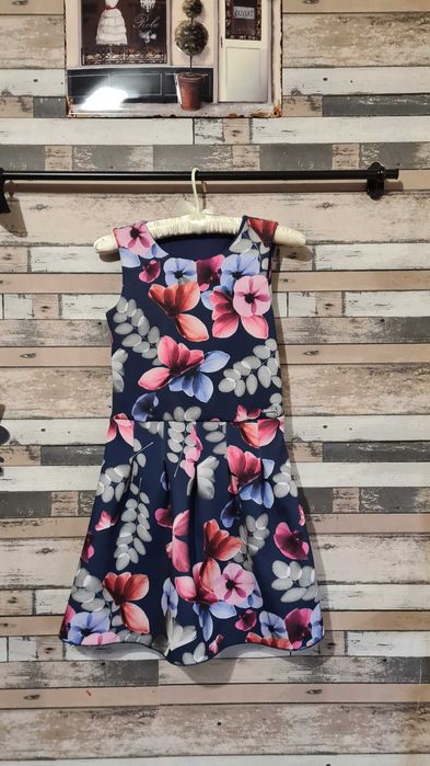 Guess xs-дамска туника пеплум (205)