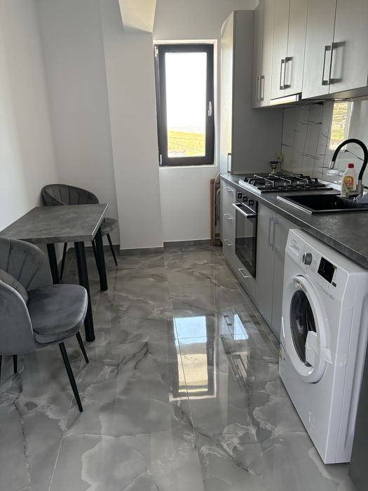 Persoana fizica inchiriez apartament