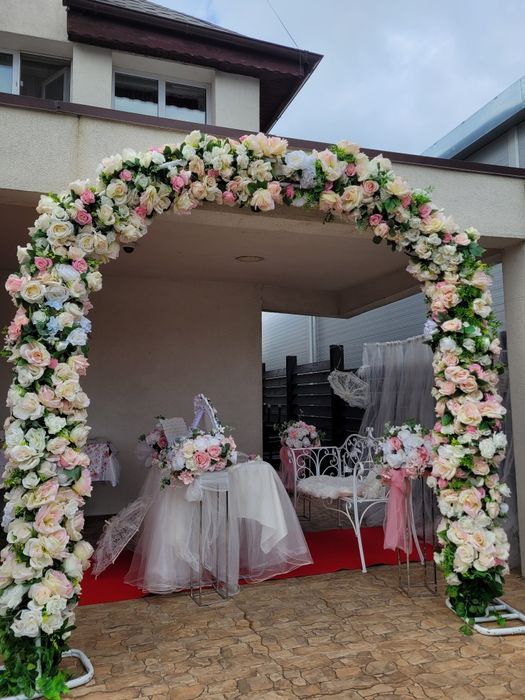 Arcada din flori evenimente super pret