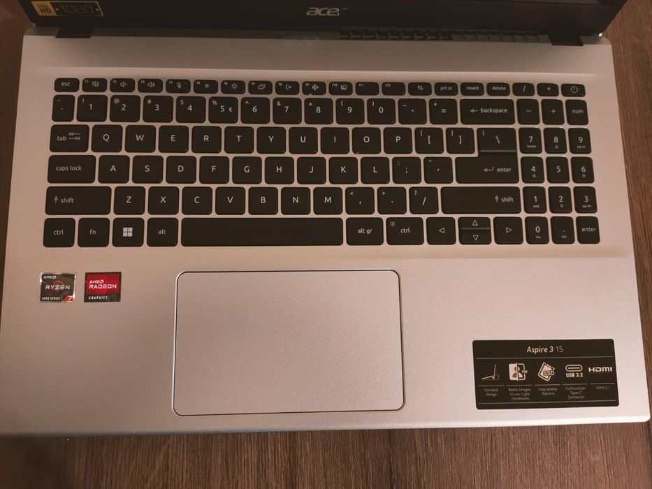 Leptop Acer aspire 3