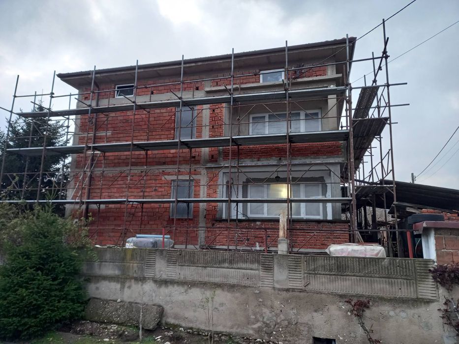 Скеле под наем .