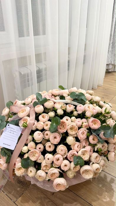 Пионовидные кустовые розы