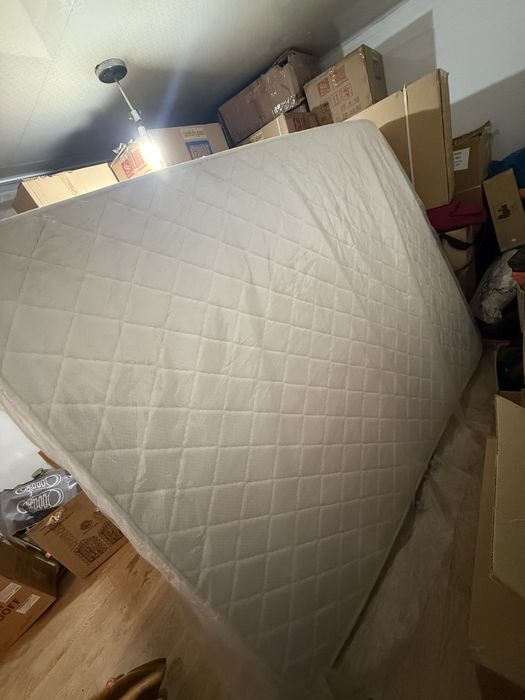 Матрас б/у в хорошем состоянии