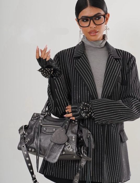 Сако с бляскави частици