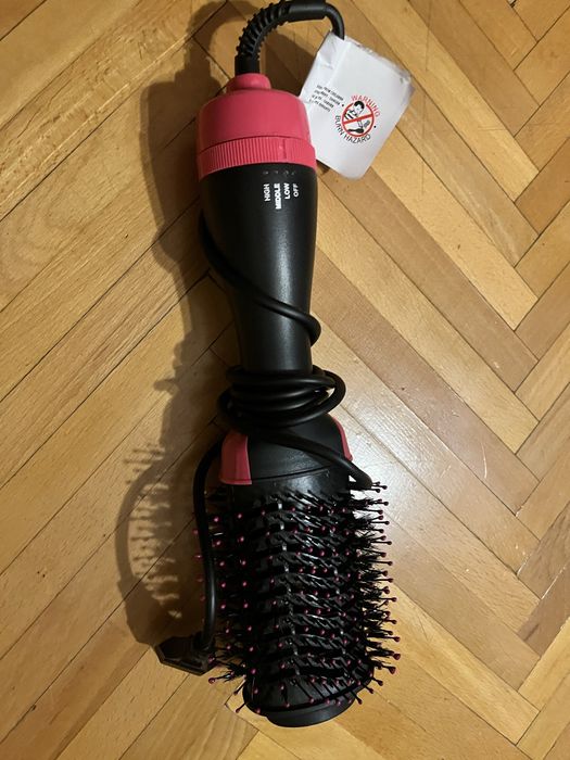 Perie par electrica ca aer cald 3in 1