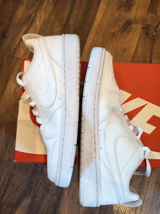 Nike бели маратонки  38