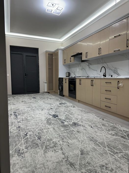 Срочно в аренду новостройка 2-х комнатная