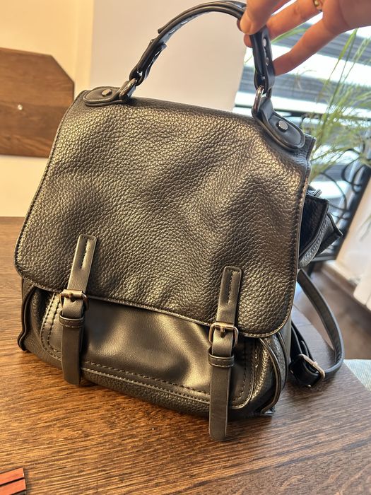 Дамски чанти и раница