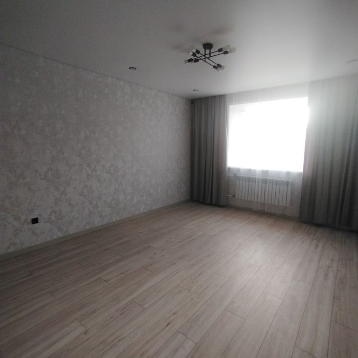 Продам 2 Ком квартиру