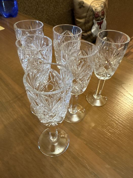 Продам рюмки  хрустальные