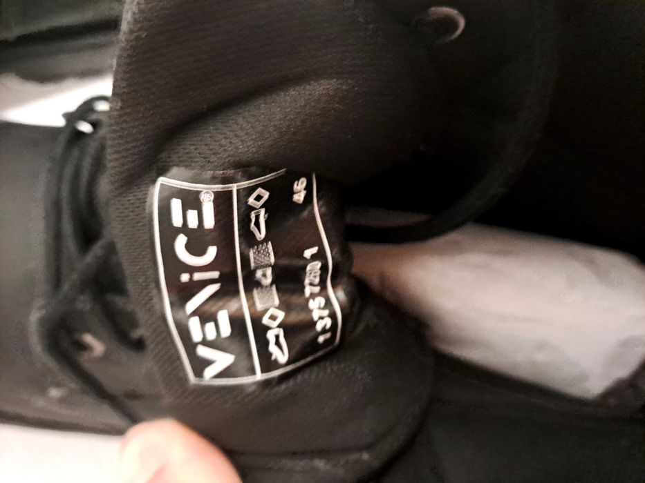 Черни Ботуши 46 номер