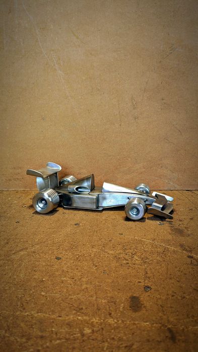 Машинка болид f1