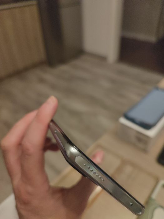 XIAOMI 11T телефона е неразличим от нов