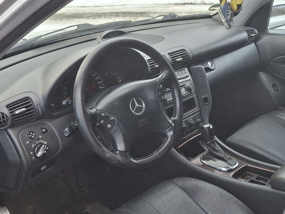 Mercedes Benz c220 2.2 cdi anul 2003