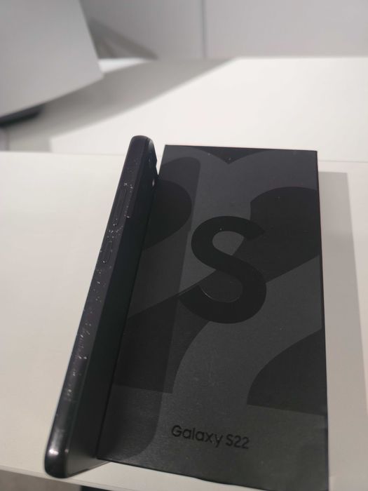 Samsung Galaxy S22 Black 128 GB 8GB Ram - Farctură - RecoGsm Borșa