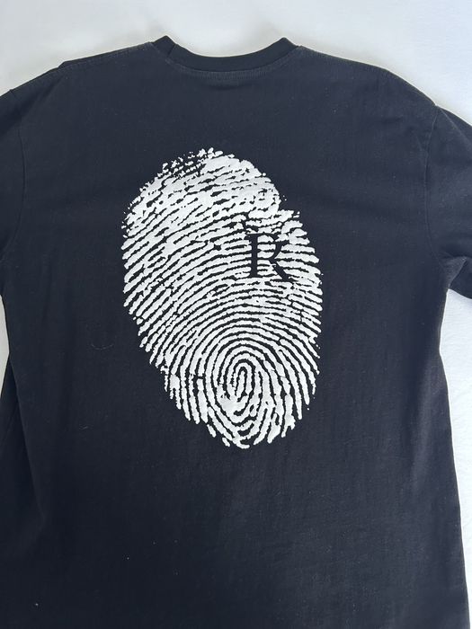 vand tricou revenge