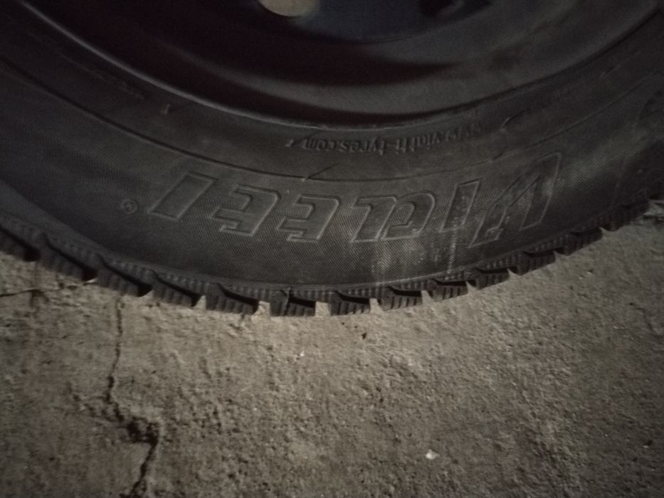 Продам шины с дисками в хорошем состоянии