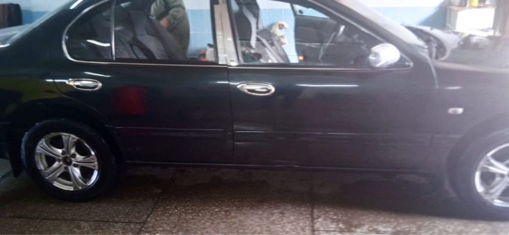 продам ниссан максима