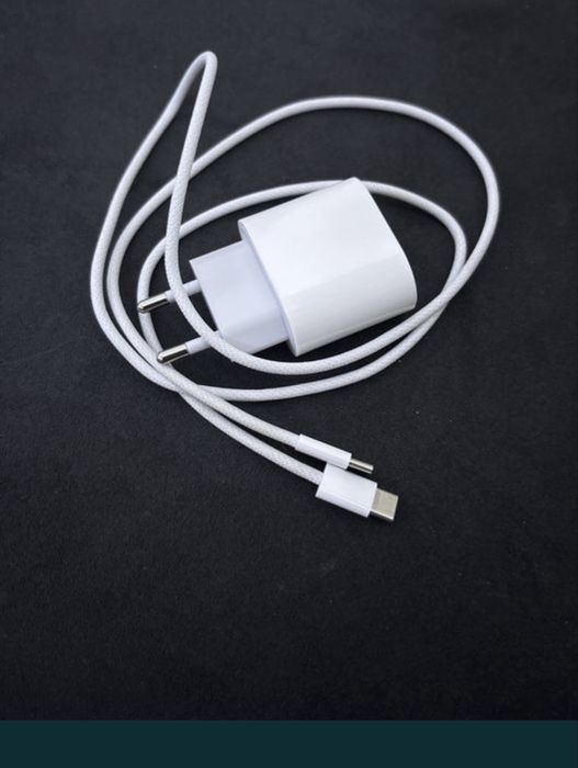 Зарядка айфон оригинал