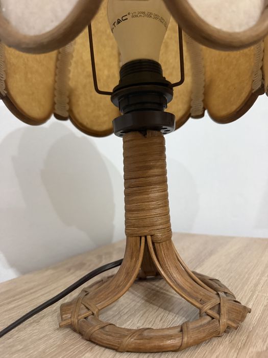 Lampa de lemn functionala