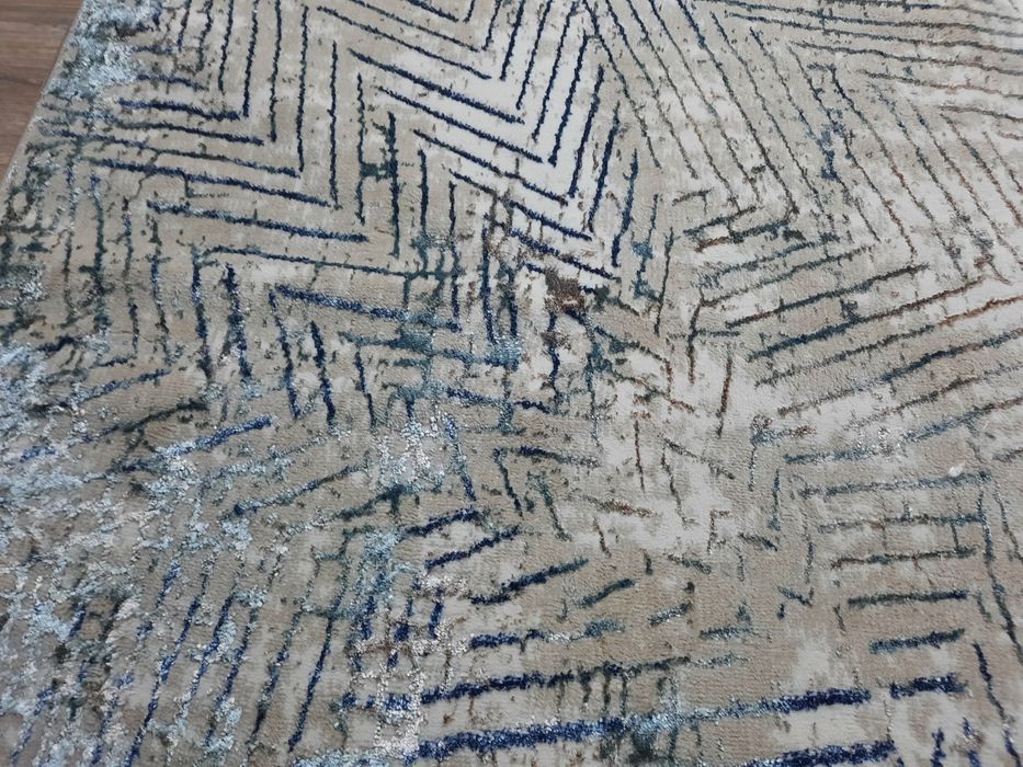 Продам ковёр новая