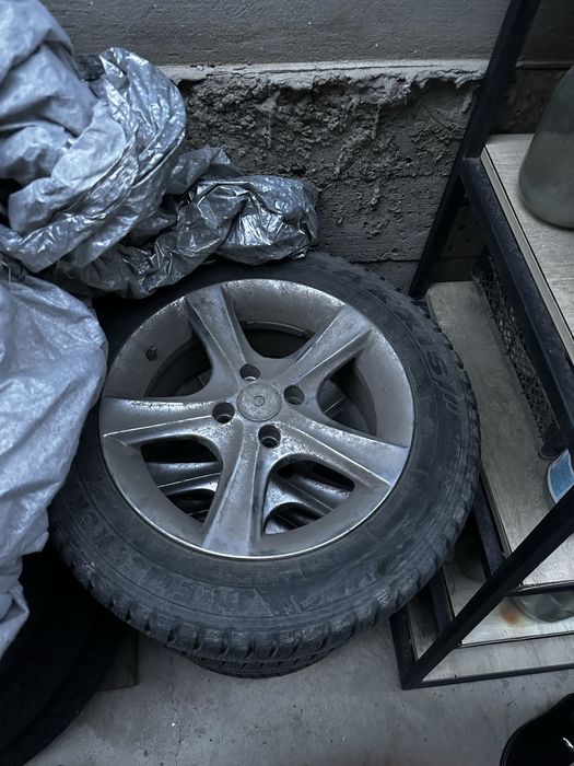 Продам комплект колёс с дисками